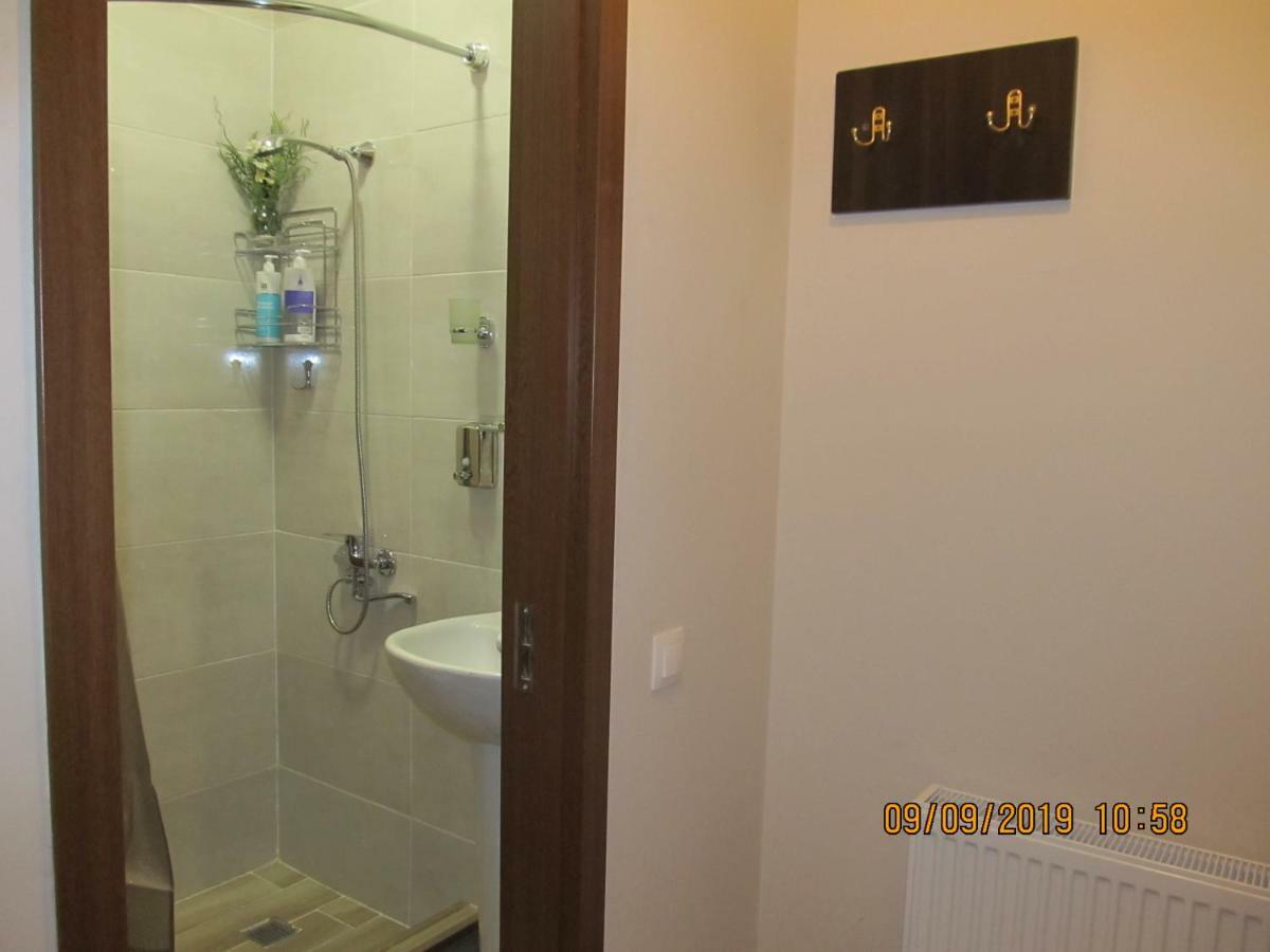 Guest House Lion Tbilisi Buitenkant foto