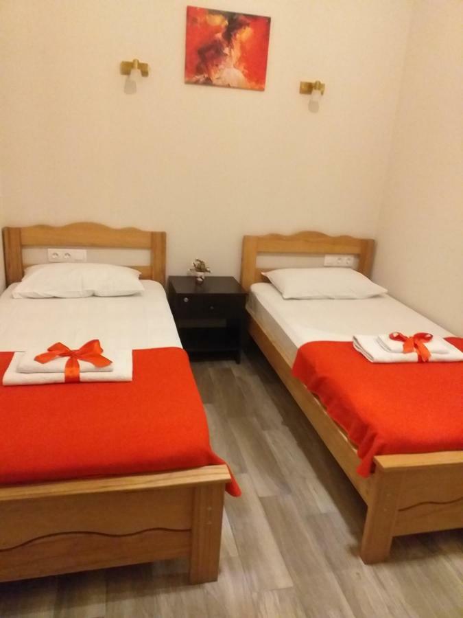 Guest House Lion Tbilisi Buitenkant foto